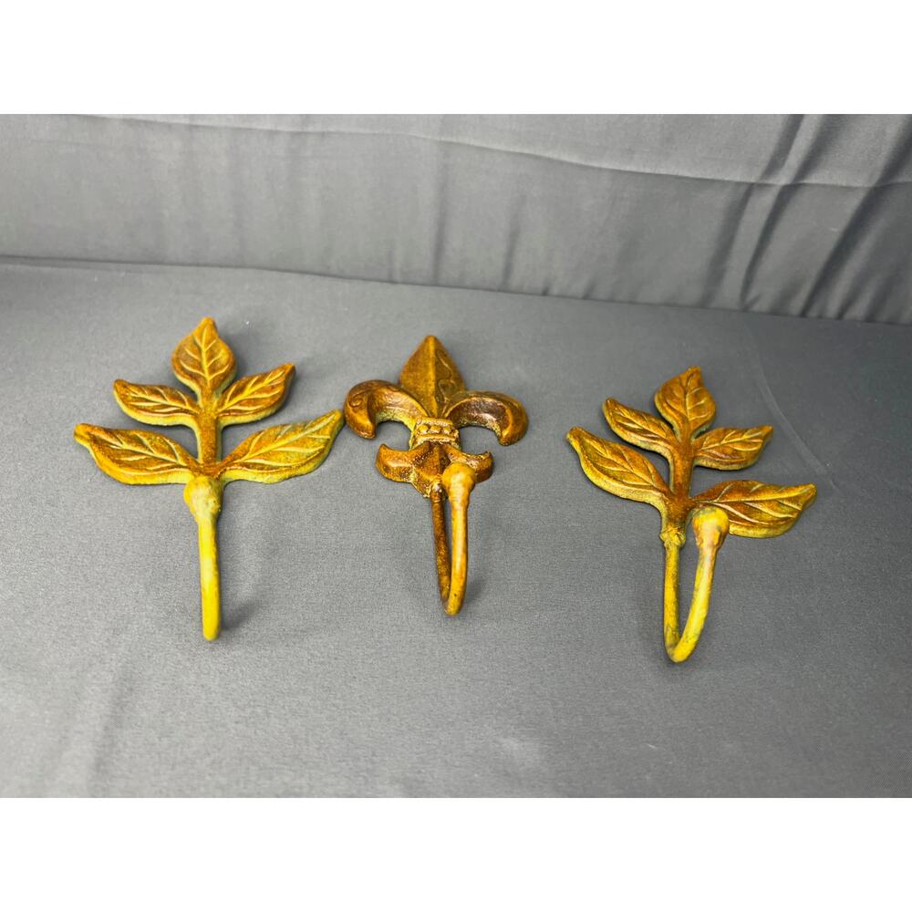 Set of 3 Metal Wall Hooks Fleur di Lis and Leaves 7"